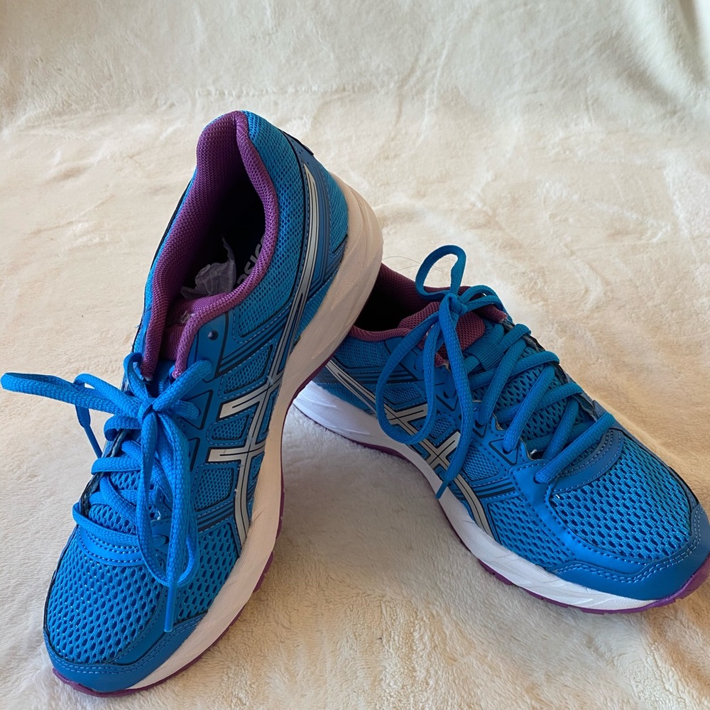 ASICS running shoes BRAND NEW size 6.5